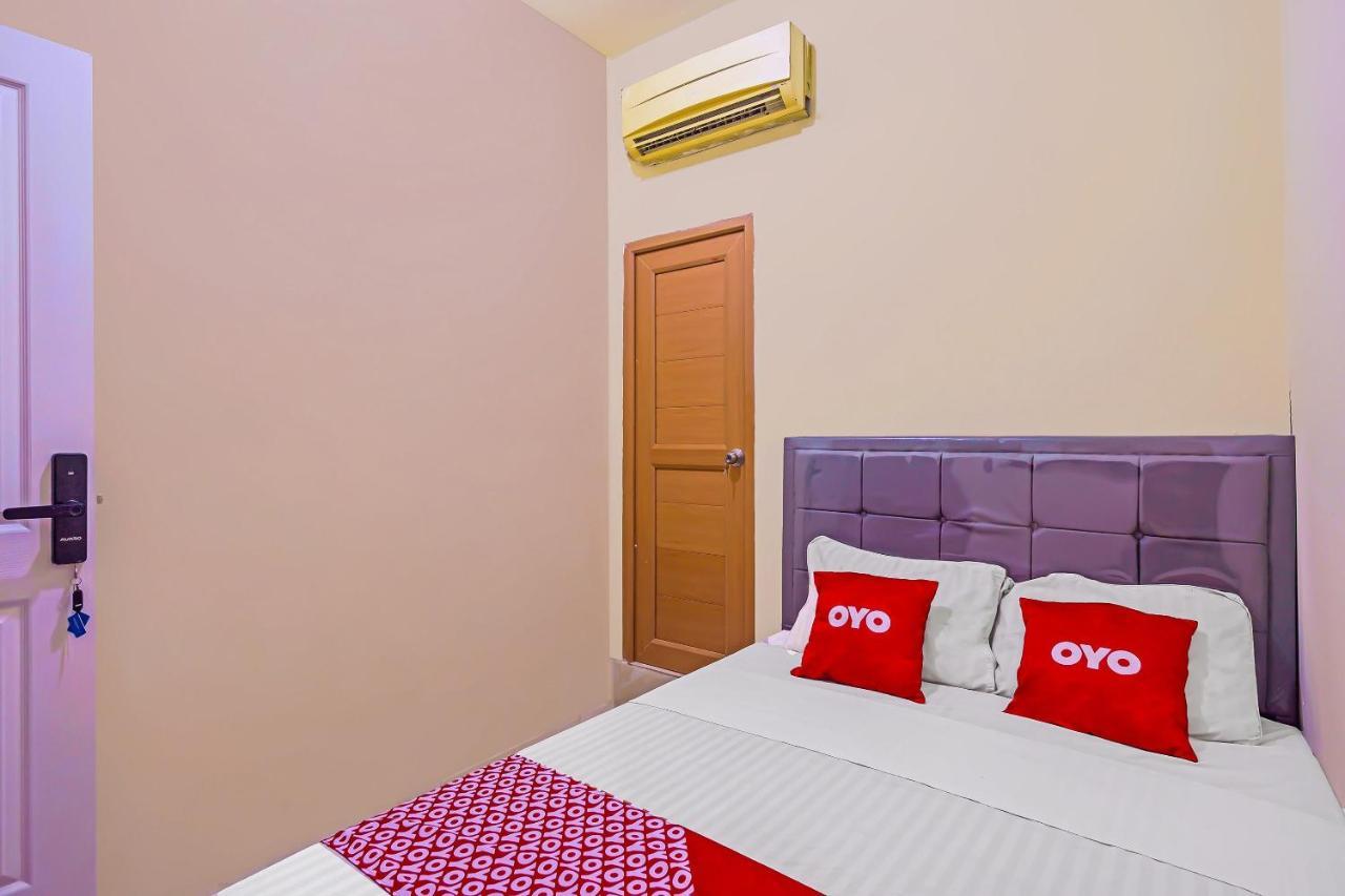 Oyo 92687 Alnindo Makaliwe Hotel Jakarta Exterior photo